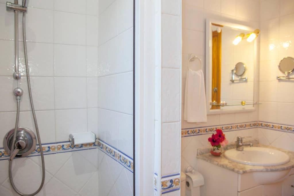 Villa Sirena Cala'N Blanes  Extérieur photo